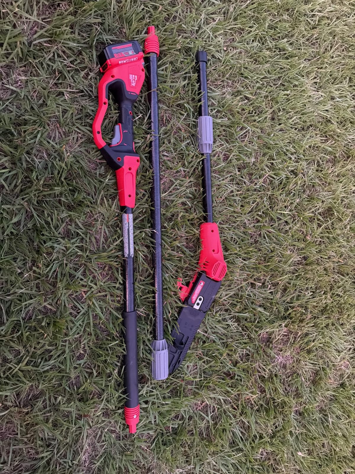 CRAFTSMAN Pole Saw, Pole Saws for Tree Trimming, Cordless V20 Tool-Only Tree Trimmer, Up to 14 Ft Extended Reach (CMCCSP20B) customer photo 1