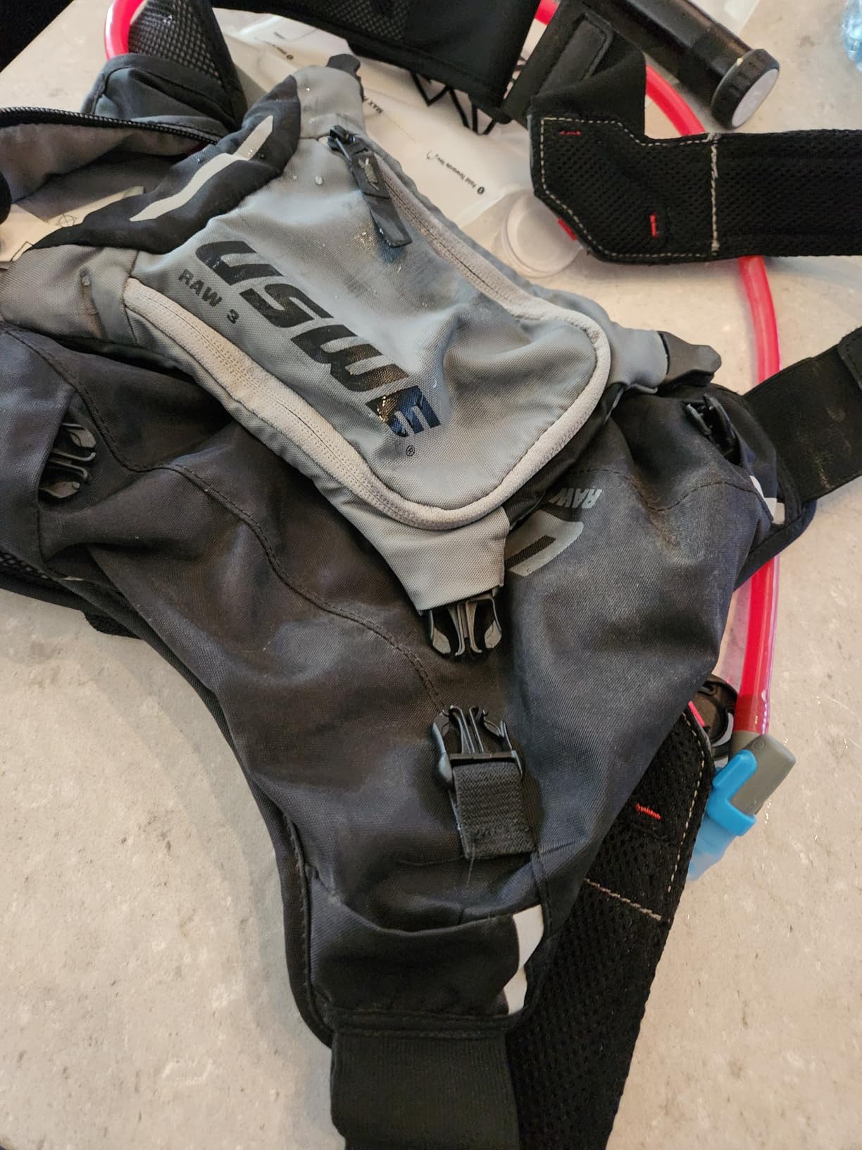 USWE Outlander Hydration Pack with Water Bladder - Cycling, MTB, Trail Running customer photo 1