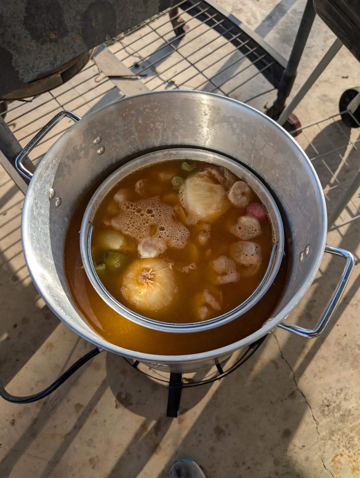 GasOne 30QT Turkey Fryer Set and Seafood Boil with Propane Gas Burner, Perforated Basket - Perfect Outdoor Cooker for Crawfish, Crab, Shrimp, Lobster, and Frying - Complete Outdoor Cooking Kit customer photo 2