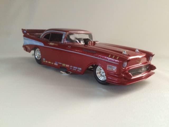 Atlantis Model 1/24 1957 Tom McEwen's Chevy Funneaker Plastic Model ATLAMCH7172 customer photo 2