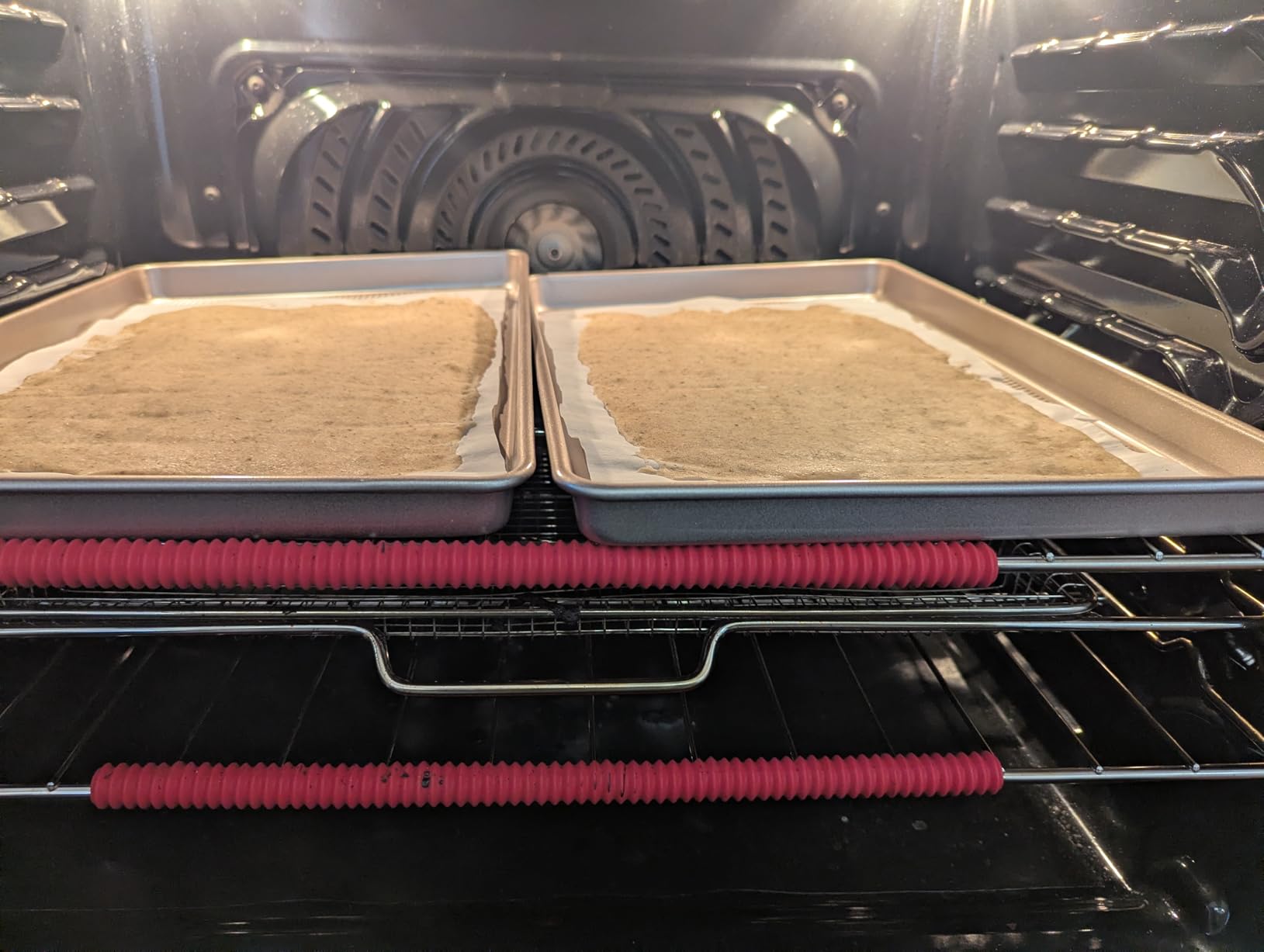 HONGBAKE Jelly Roll Pan 15x10, Nonstick Cookie Sheets for Baking | Diamond Texture Surface, 57% Thicker Carbon Steel customer photo 1