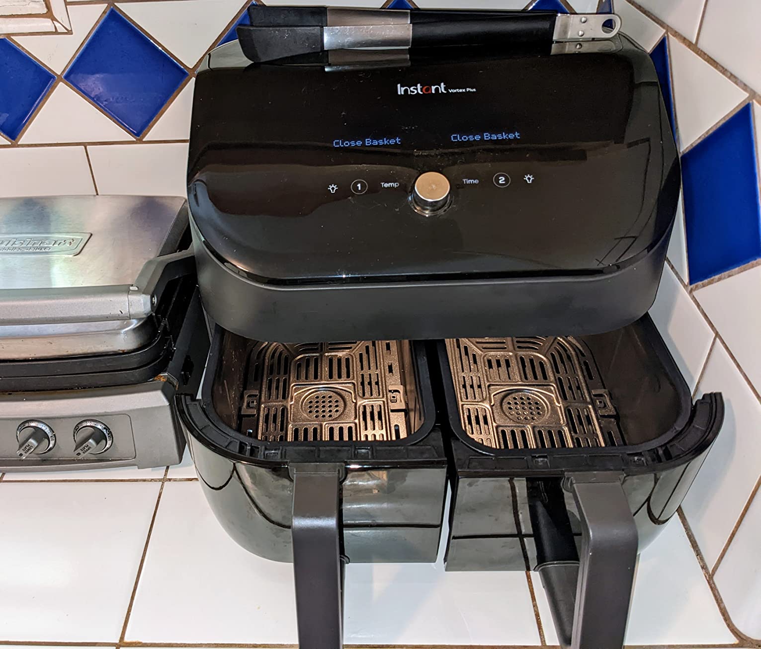 Instant Pot Vortex Plus XL ClearCook 8 Qt 8-in-1 Air Fryer, Black | airfryer, 8 quart, broil, dehydrate, crisp, roast, reheat, bake, family size customer photo 1