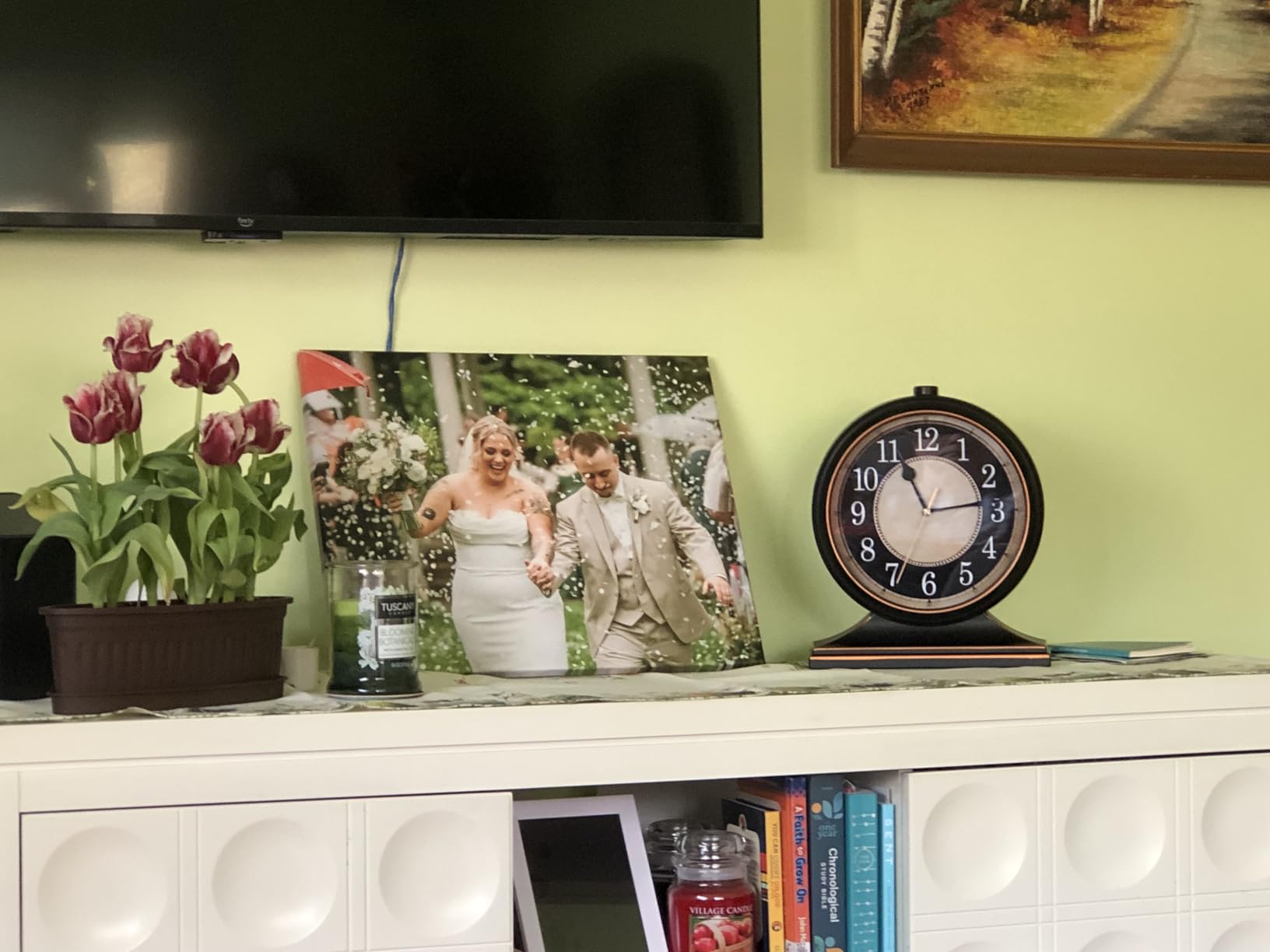 AYRELY Vintage Desk Clock Silent-Non-Ticking 10-inch dial Table Clock, Retro Mantel Clocks and Easy to Read for Living Room, Bedroom, Shelf Decoration, Fireplace, Farmhouse Decor (Black) customer photo 2