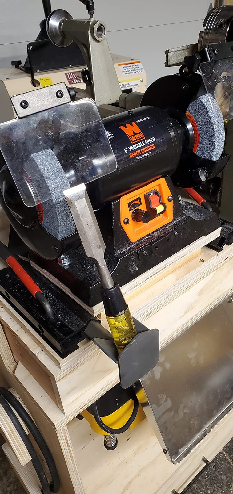 WEN BG625V 2.5-Amp 6-Inch Variable Speed Bench Grinder with Flexible Work Light customer photo 2