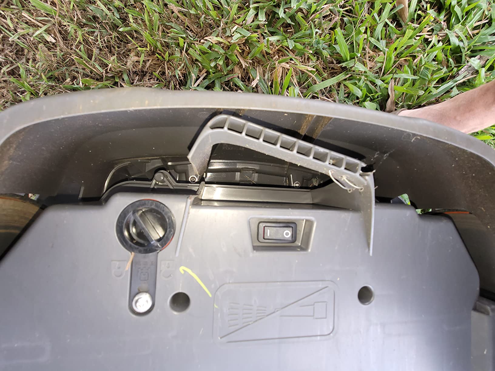 Husqvarna Automower 430X Robotic Lawn Mower with GPS Assisted Navigation, Automatic Lawn Mower with Self Installation and Ultra-Quiet Smart Mowing Tech for Medium to Large Yards (0.8 Acre), 967852845 customer photo 1