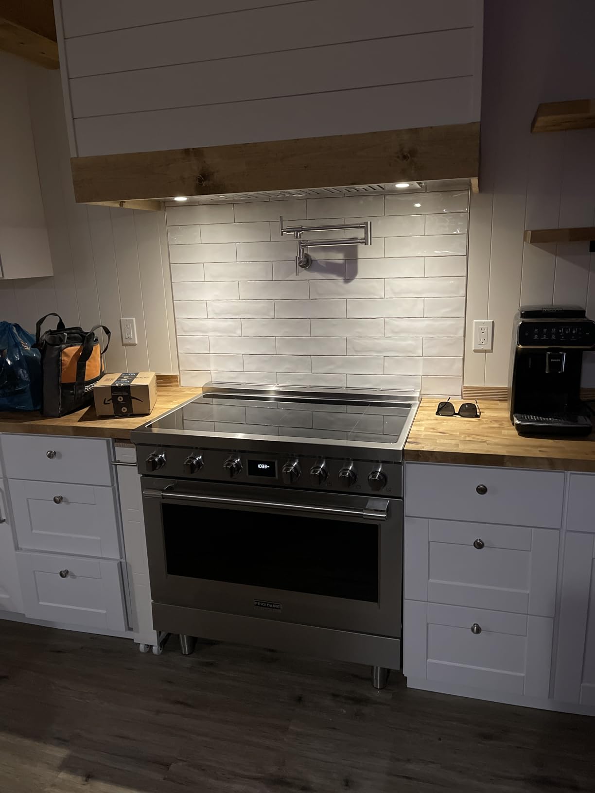 VEVOR Insert Range Hood, 900CFM 4-Speed, 36 Inch Stainless Steel Built-in Kitchen Vent with Touch & Remote Control LED Lights Baffle Filters, Ducted/Ductless Convertible, ETL Listed customer photo 2