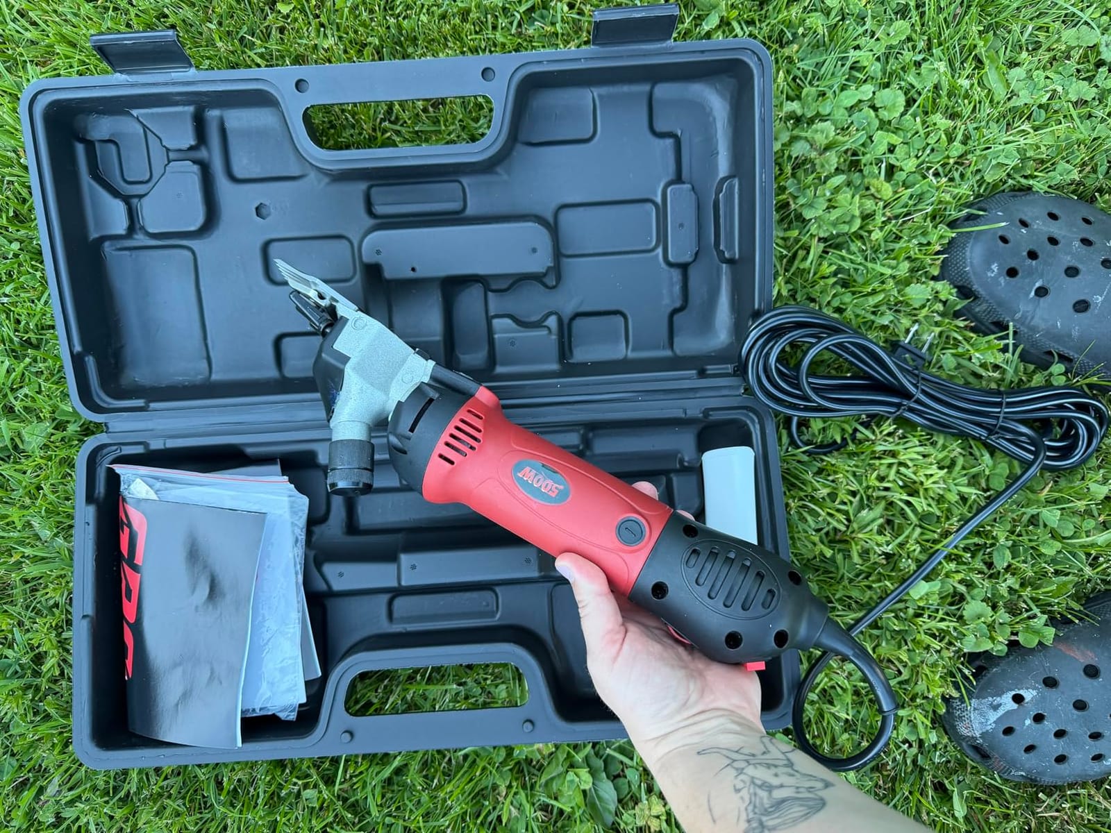 Cordless Electric Professional Sheep Shears, Sheep Clippers with 2 PCS Rechargeable Lithium Battery, 6 Speeds Heavy Duty Animal Grooming Clippers for Sheep Alpacas Goats Horse customer photo 2