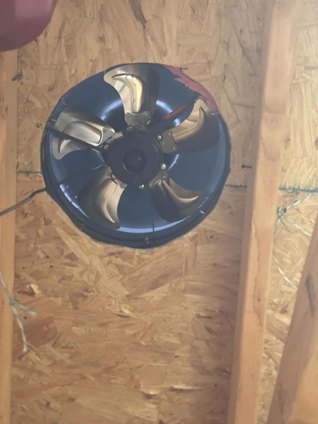 Solar Hybrid Attic Fan, 40 W 2100 CFM Roof Mount Exhaust Fan With AC Adapter, 75°F Thermostat Auto On/Off, Low Noise and Weatherproof for Home, Shop, RV, Garage & Shed customer photo 2