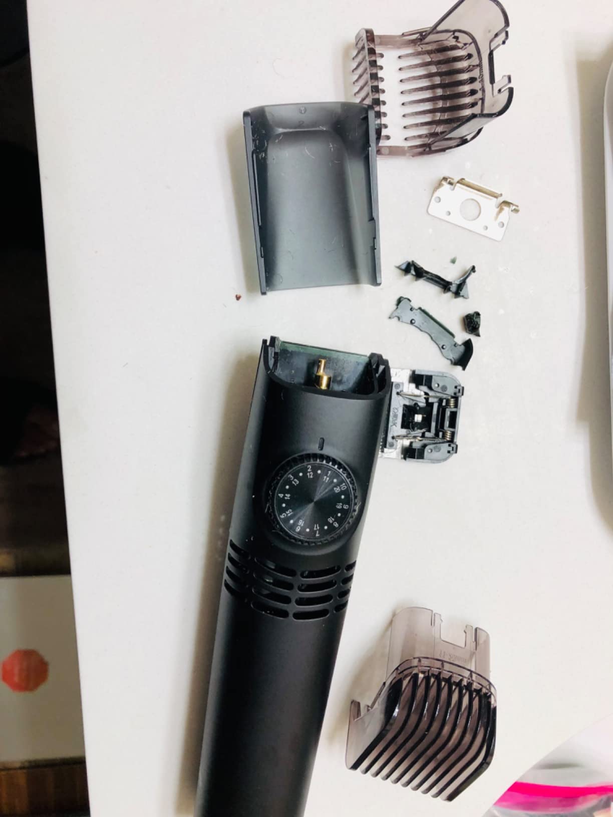 Bell+Howell Vacutrim Deluxe Cordless Mens Beard Trimmer, Rechargeable Electric Shaver with 20 Trim Setting and Built-in Vacuum for Mustache, Sideburns. Facial Hair, Black, 7.5 inch, As Seen On TV customer photo 1