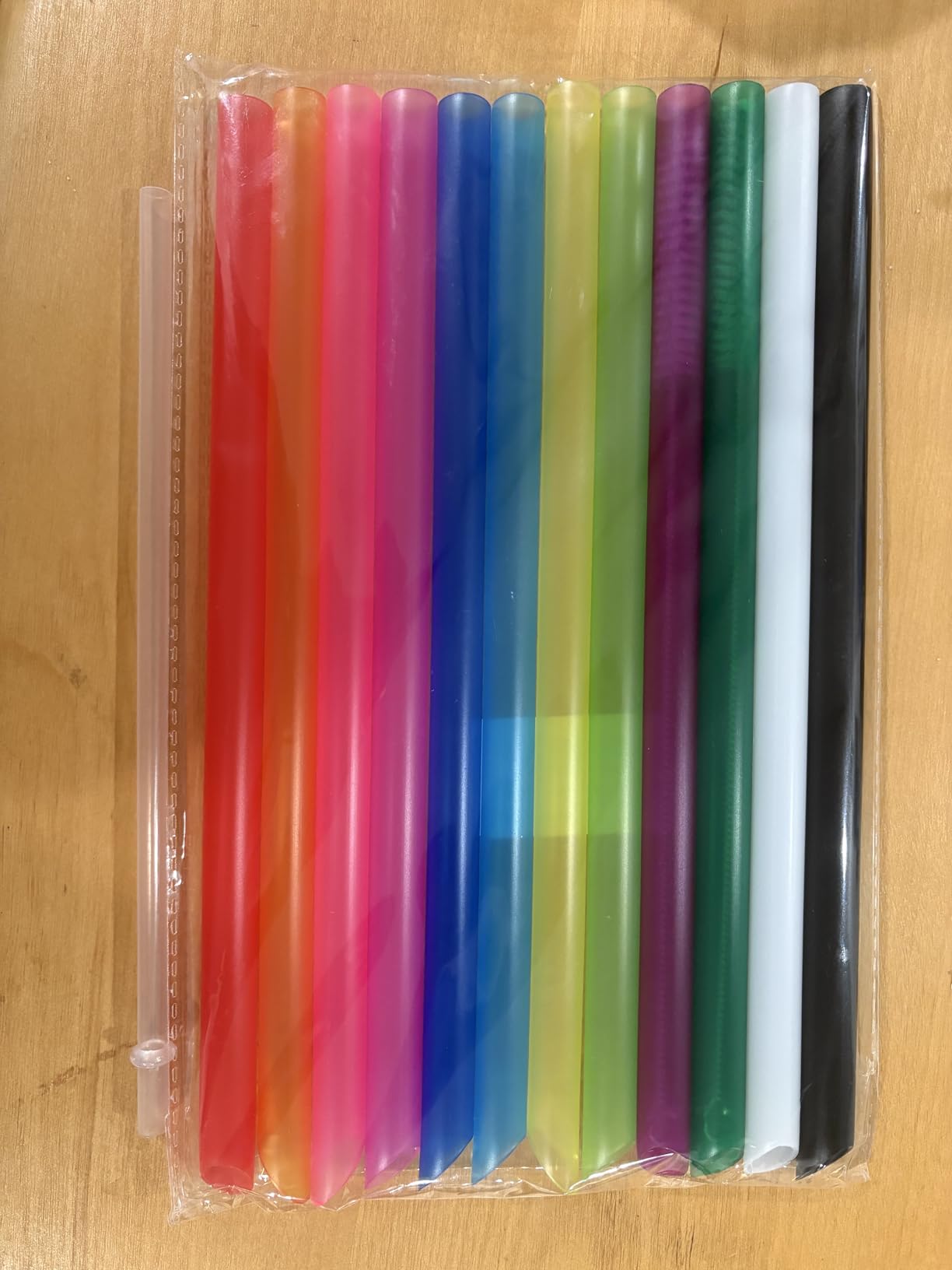 Angled Tips, 12 Pcs Wide Reusable Bubble Tea Straws with 4 Brushes - Multi Colors Jumbo Smoothie Straws, BPA FREE Plastic Straw for Bubble Tea (Tapioca, Pearls), Milkshakes customer photo 1