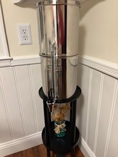 Waterdrop TK-A Gravity Water Filter System, NSF/ANSI 42&372 Standard, Reduces Lead and up to 98% of Chlorine, with 2 Black Carbon Filters and Metal Spigot for Home, Travel, 2.25G customer photo 2