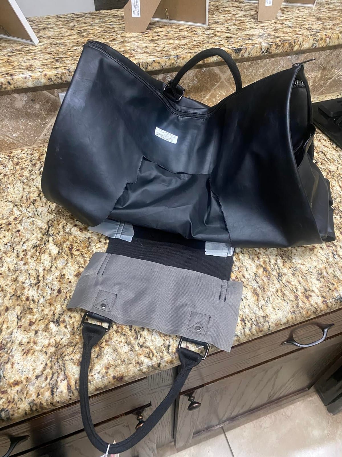 Convertible Travel Garment Bag, Carry on Garment Duffel Bag for Men Women - 2 in 1 Hanging Suitcase Suit Business Travel Bag customer photo 1