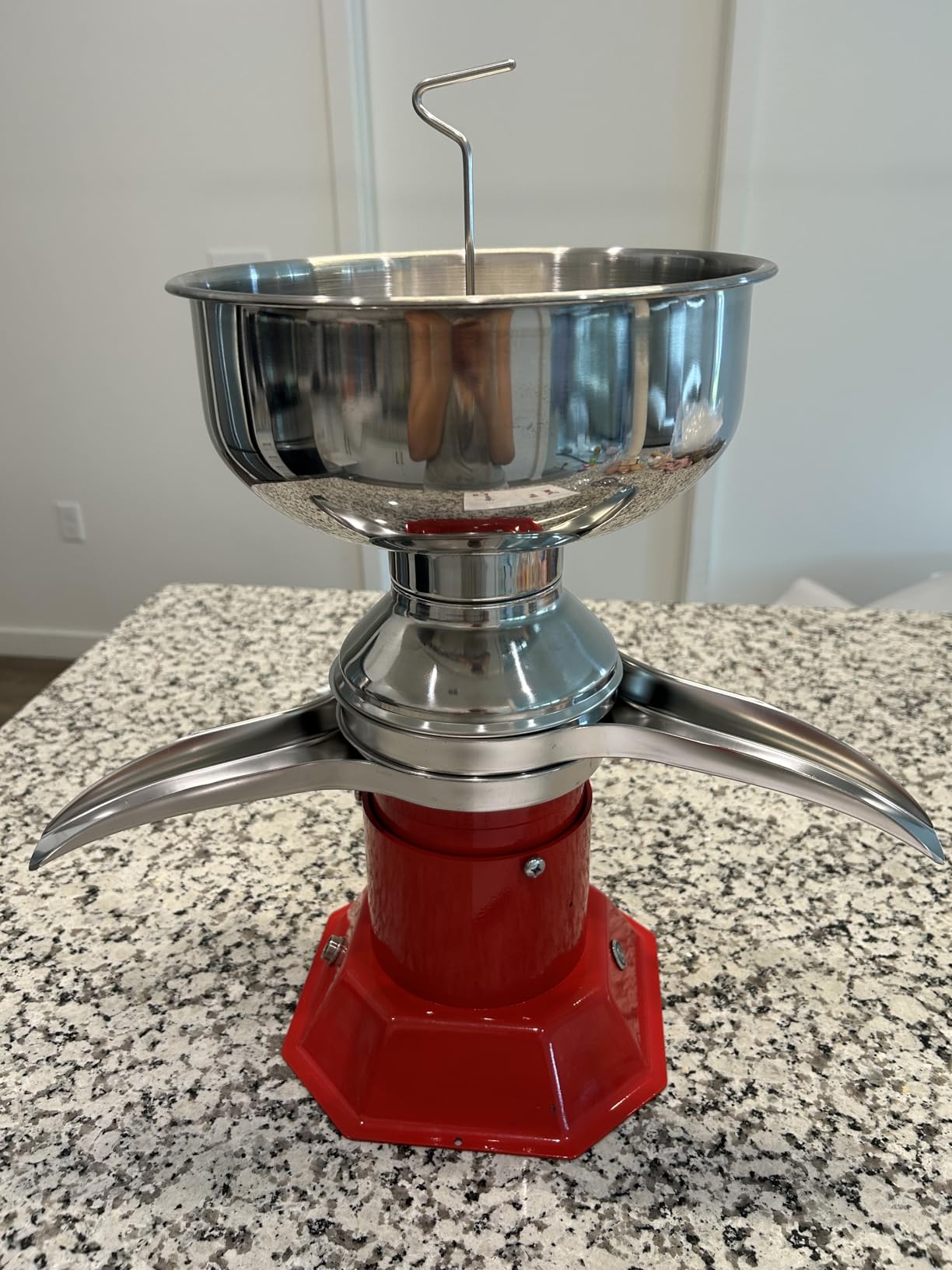 Milk Cream Centrifugal Separator Electric descremadora de leche 100L/H Capacity Cream Maker with 5L 304 Stainless Steel Bowl for Fresh Goat Cow Milk, 110V 100W customer photo 2