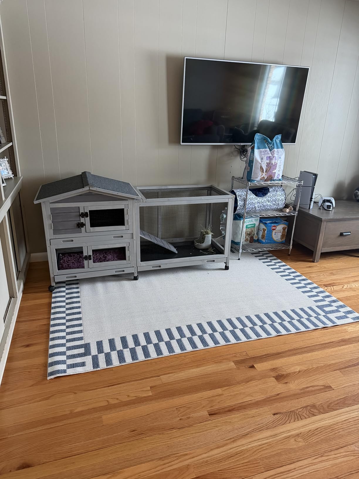 GUTINNEEN Rabbit Hutch Indoor Outdoor Bunny Cage Upgrade Large Space for Rabbit, Guinea Pig, Bunny and Other Small Animals, On Wheels Move Easily customer photo 2