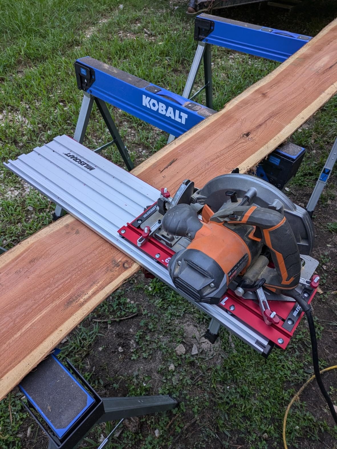 Milescraft 1408 Guide Rails - 55 Inch Rail Extensions for Milescraft 1409 Track Saw Guide. Extend Range to Over 8 Feet. All-Aluminum Construction. Includes 4 Rail Connectors customer photo 1