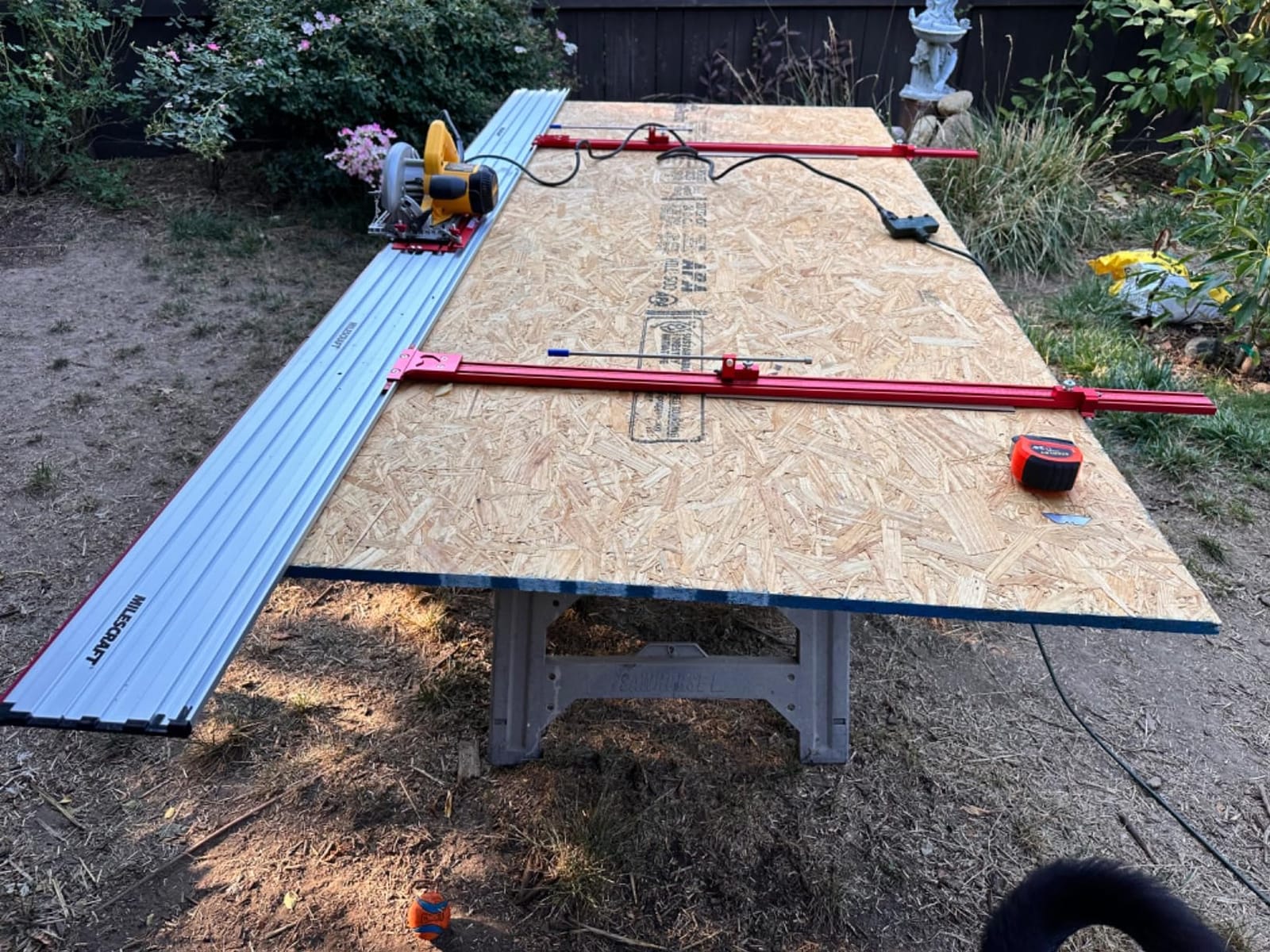 Milescraft 1408 Guide Rails - 55 Inch Rail Extensions for Milescraft 1409 Track Saw Guide. Extend Range to Over 8 Feet. All-Aluminum Construction. Includes 4 Rail Connectors customer photo 2