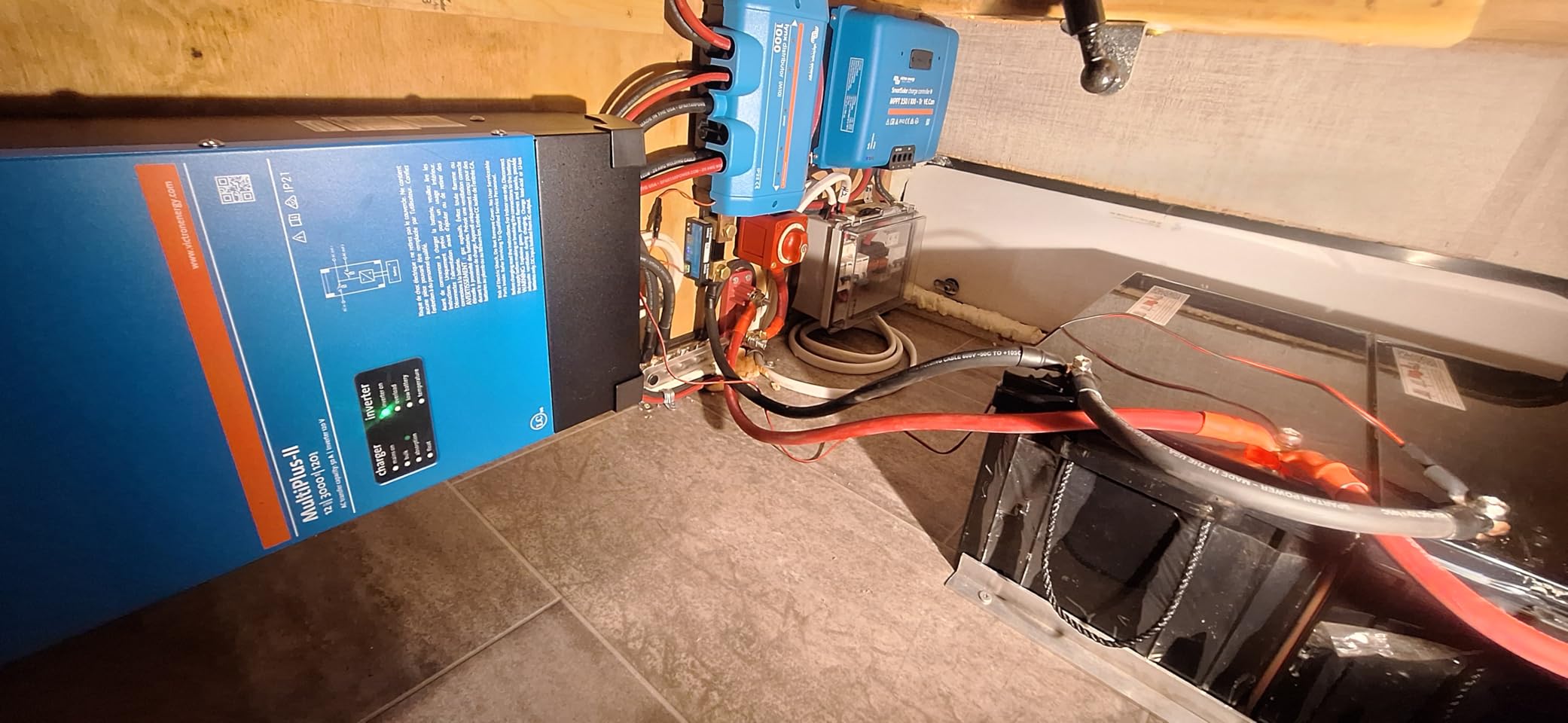 Victron Energy MultiPlus-II Power Inverter, 12/3000/120-50 120V | Pure Sine Wave Inverter Charger, UL-Certified customer photo 1