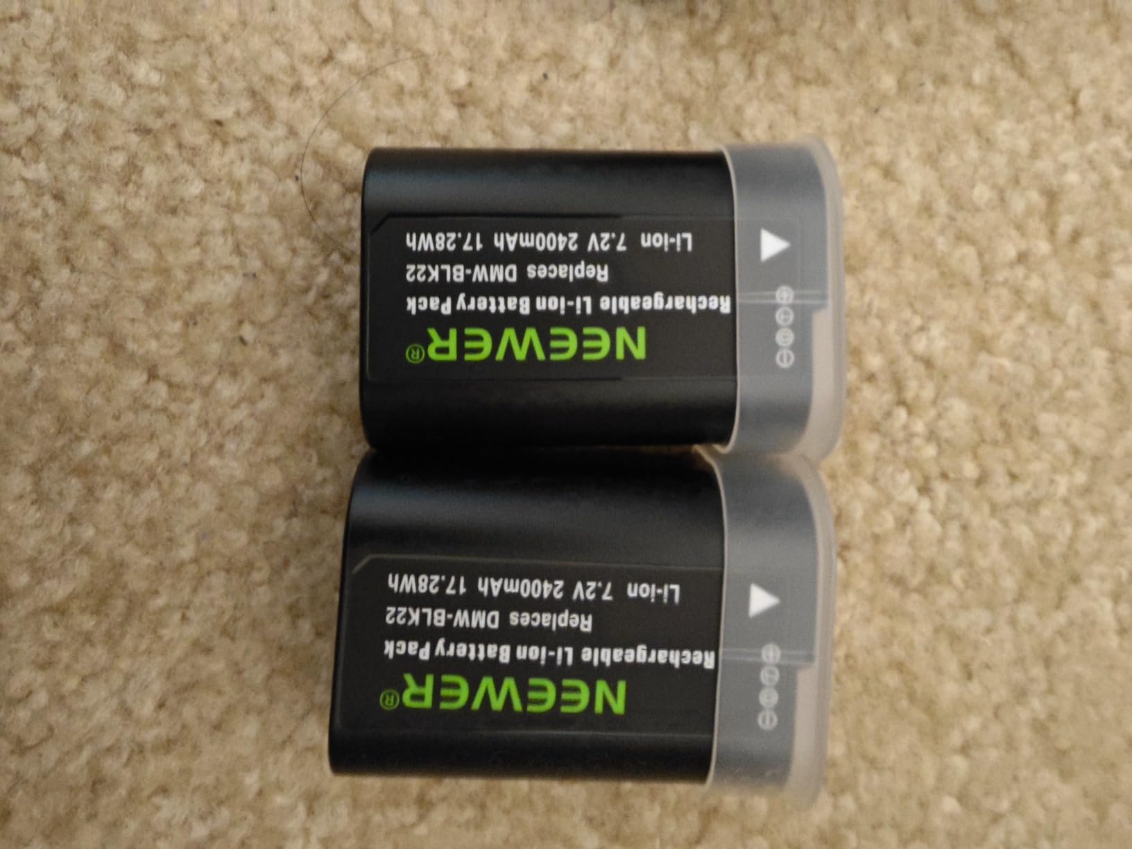 NEEWER Replacement Battery and Charger Set for DMW-BLK22, Compatible with Panasonic Lumix DC-S5 GH5 II S5 II GH6 S5 IIX S9, 2 Pack 2400 mAh Batteries and Type C Dual Channel USB Charger customer photo 2
