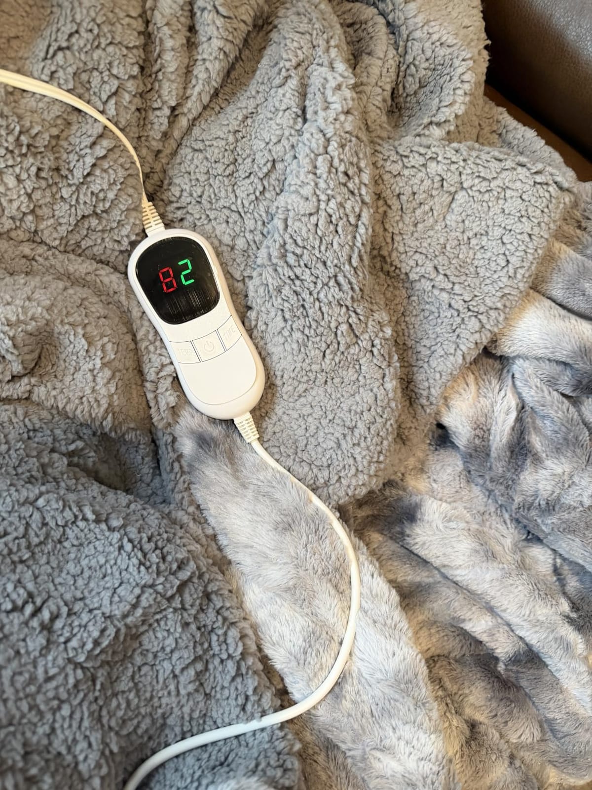 Homemate Heated Blanket Electric Heating Throw 50x60 Plush Faux Fur Sherpa customer photo 2