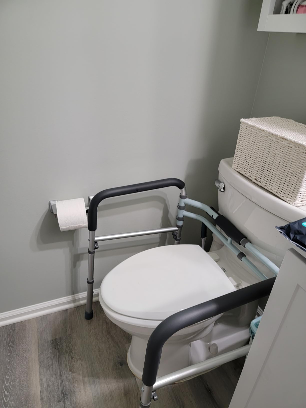 Lianjindun Toilet Safety Rails, 350 lbs, Adjustable Height & Width customer photo 1