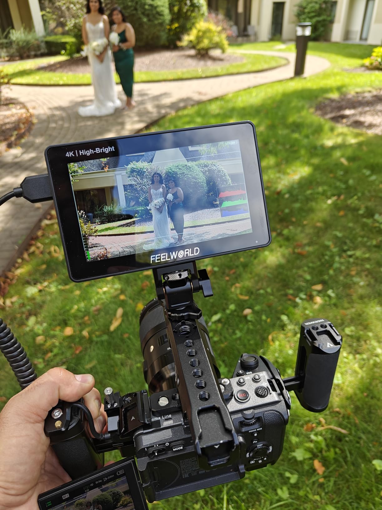 FEELWORLD F6 Pro +Battery +Carry Case 5.5 Inch 1600nits High Bright Camera Field Monitor with Touch 4K HDMI 3D LUT Waveform, Help Filmmakers Videographer Outdoor Accurate Focus and Expose customer photo 1
