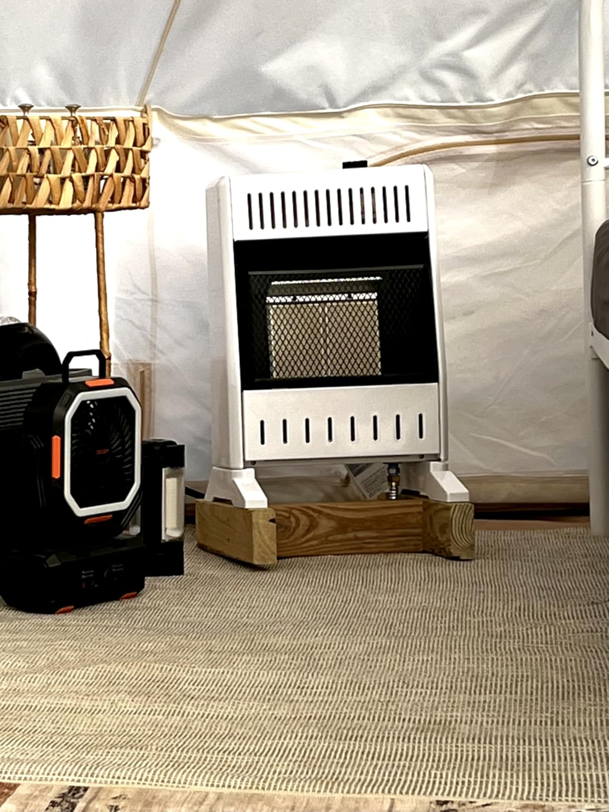 ProCom Heating Liquid Propane Ventless Infrared Plaque Heater With Base Feet - 10,000 BTU, T-Stat Control - Model# ML100TPA-B customer photo 2