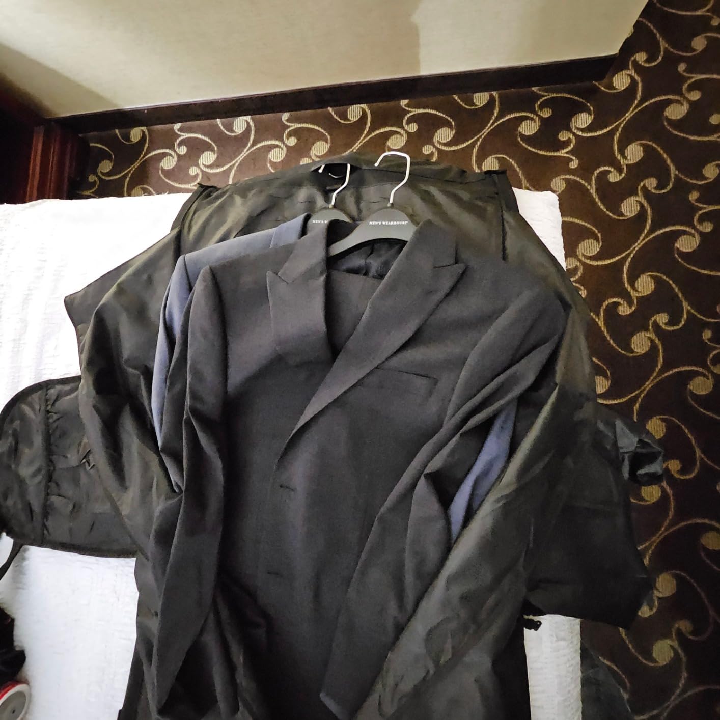 Garment Bags for Travel Large Suit Bag for Men Carry On Garment Bag Convertible Garment Duffle Bag with Shoes Compartment,2 in 1 Hanging Dress Suitcase Suit Travel Bags,Black customer photo 1