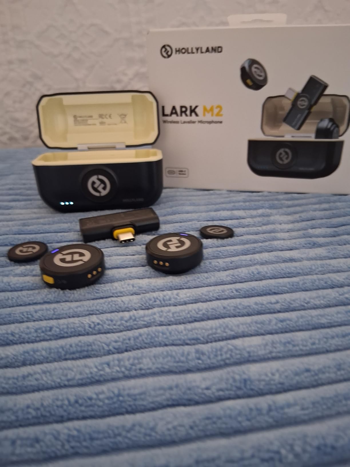 Hollyland Lark M2 Wireless Microphone for iPhone 15/16/17 & Android, USB C Mini Lapel Microphone Wireless, 1000ft Range, Hi-Fi Audio, Noise Cancellation, 30H Battery for Video Recording, Streaming customer photo 2