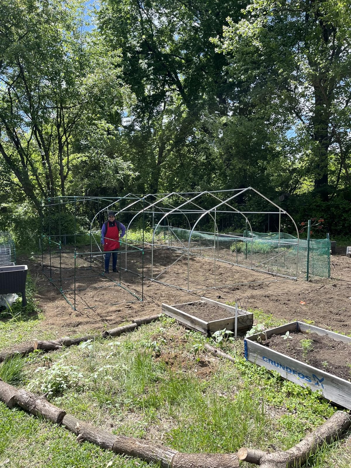 Outsunny 20 x 10 x 7 ft Walk-in Greenhouse with Roll-up Zipper Door Green | Tunnel Green House, 8 Mesh Windows, Gardening Plant Hot House, Galvanized Steel Frame customer photo 2