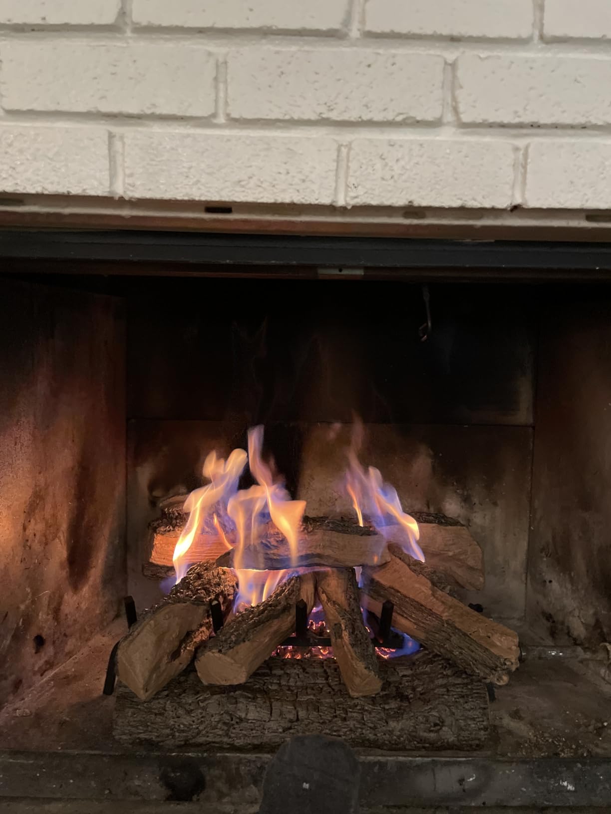 Real Fyre Split Oak Designer Plus Gas Logs, 24-Inch, Vented, 7-Piece Logs Only (No Burner) customer photo 1
