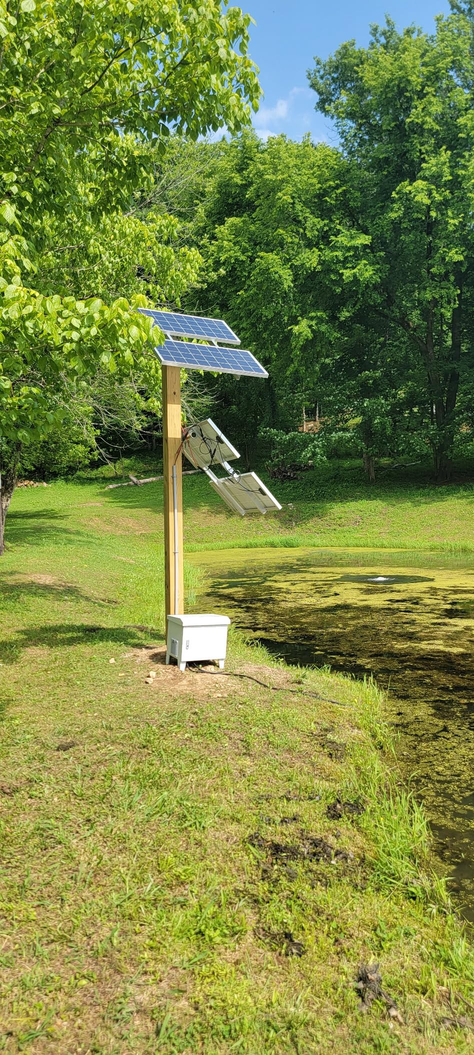 DC HOUSE 5.76CFM Solar Pond Aerator, 300W Pond & Lake Aerator with 2pcs 30Ah Lithium Battery, 100' Weighted Tubing, with Faster Sinking Diffusers, with 4pcs 100W Solar Panels customer photo 1