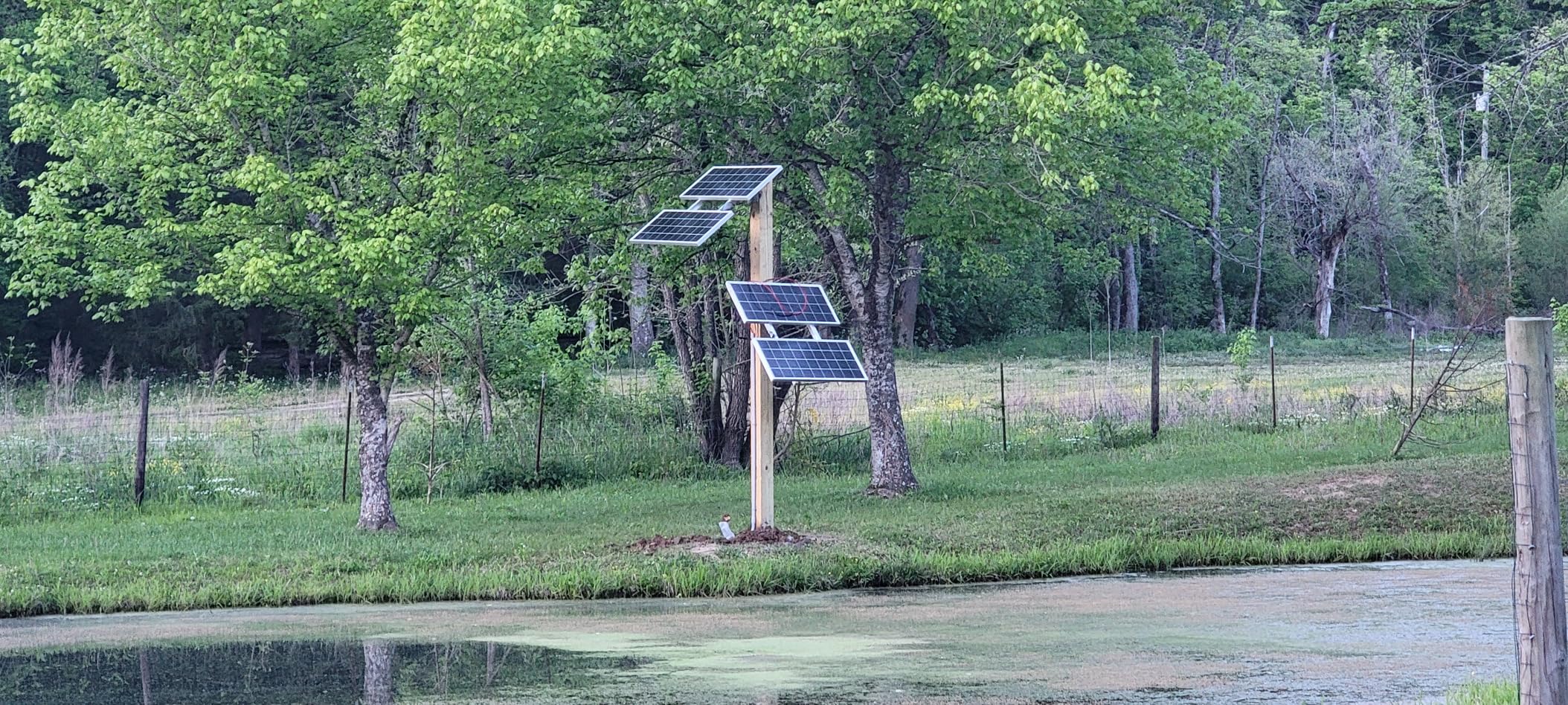 DC HOUSE 5.76CFM Solar Pond Aerator, 300W Pond & Lake Aerator with 2pcs 30Ah Lithium Battery, 100' Weighted Tubing, with Faster Sinking Diffusers, with 4pcs 100W Solar Panels customer photo 2