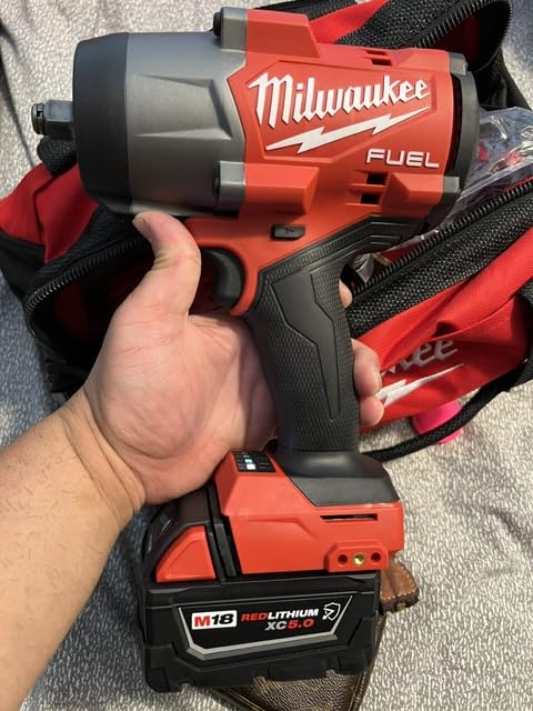 Milwaukee Electric - M18 Fuel 1/2 HIGH Torque Impact Wrench W/FRICTI customer photo 1