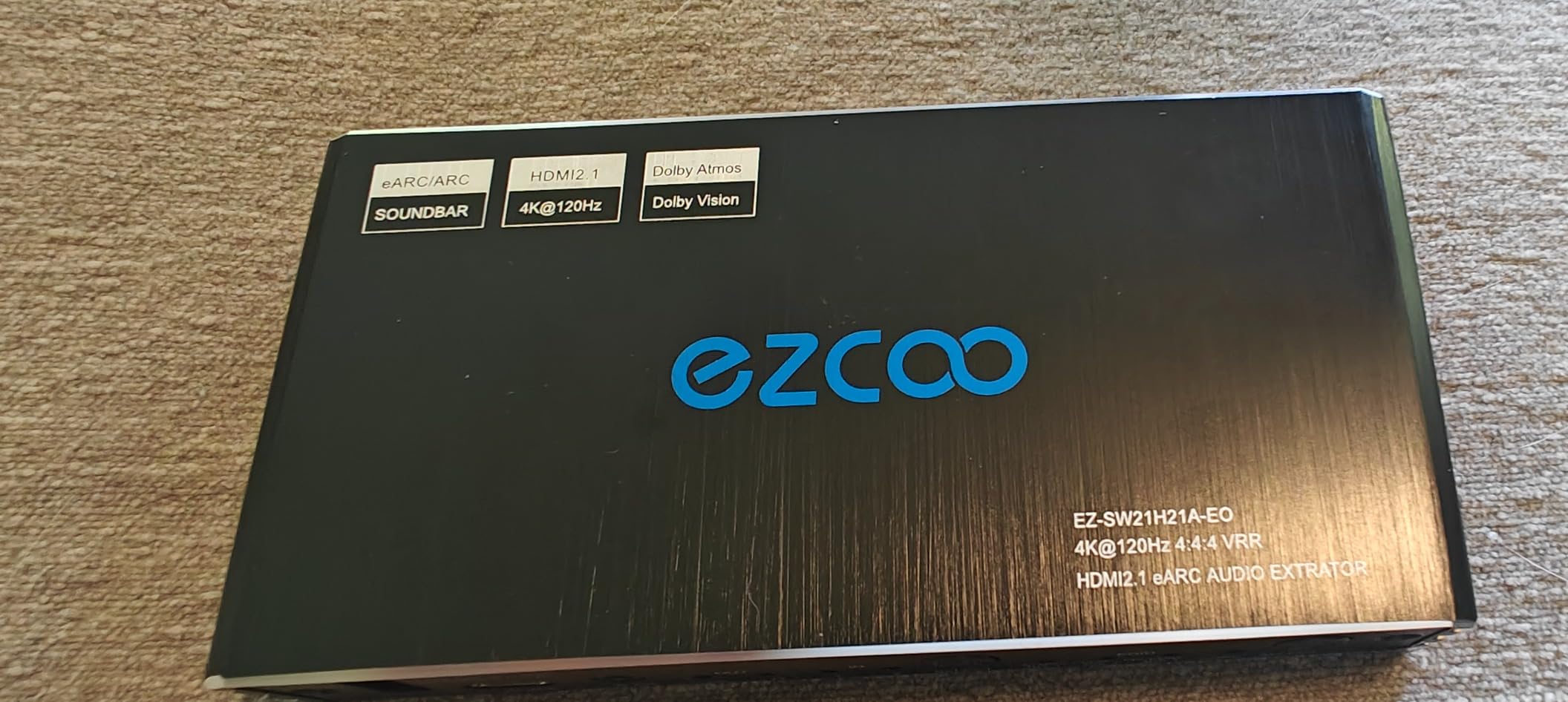 4K@120Hz HDMI 2.1 Switch 2 in 1 Out with Audio Extractor, VRR, ALLM, HDCP 2.3, ARC, eARC, HDR, CEC, SPDOF Optical Audio Out, EDID, for PS5, Xbox, NVIDIA, AMD customer photo 1