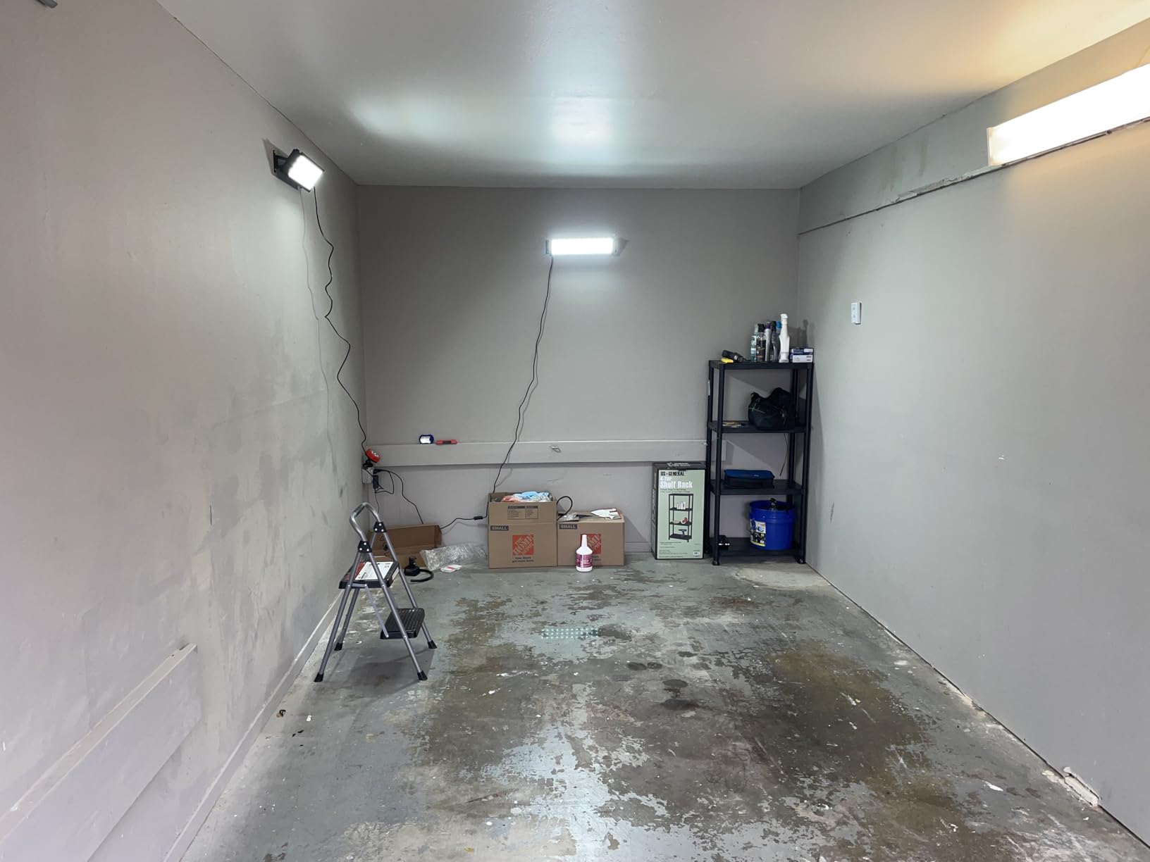 2 Pack Linkable LED Shop Lights, 100W 15000LM Garage Light 6000K | Plug-in, Built-in Outlet, Aluminum Housing, Ideal Lighting for Garage Workshop customer photo 1