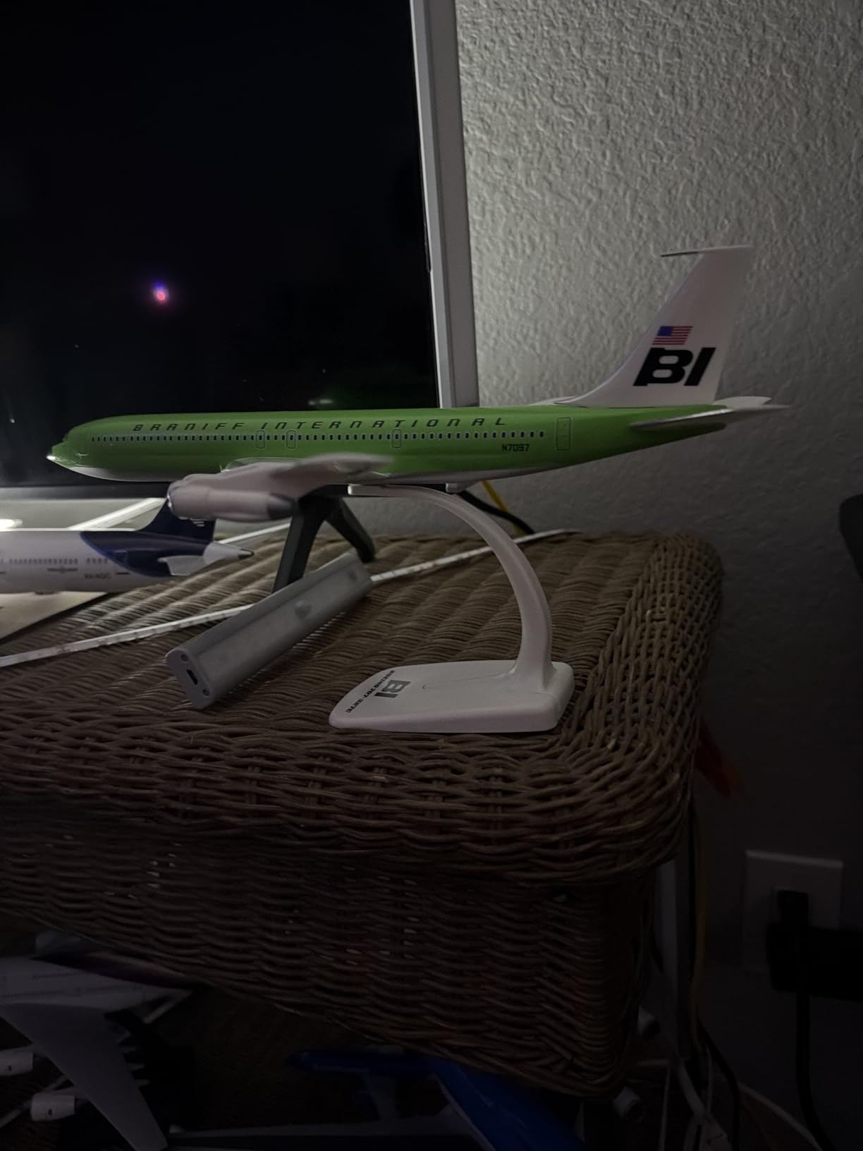 SnapFit Airplane Model Boeing 707-300 Braniff 1:144 Scale Detailed Plastic Aircraft customer photo 1