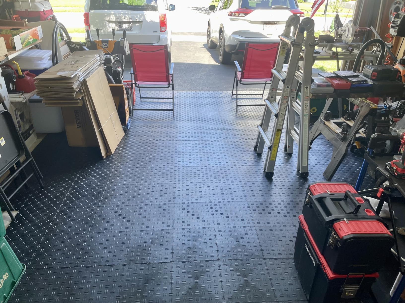 VEVOR Garage Floor Tiles 12 x 12 x 0.53 inch, Interlocking Design Ease of Installation Double-Sided Texture Non-Slip Sturdiness, for Garages, Basements, Repair Shops, Black, 50 Pack customer photo 2