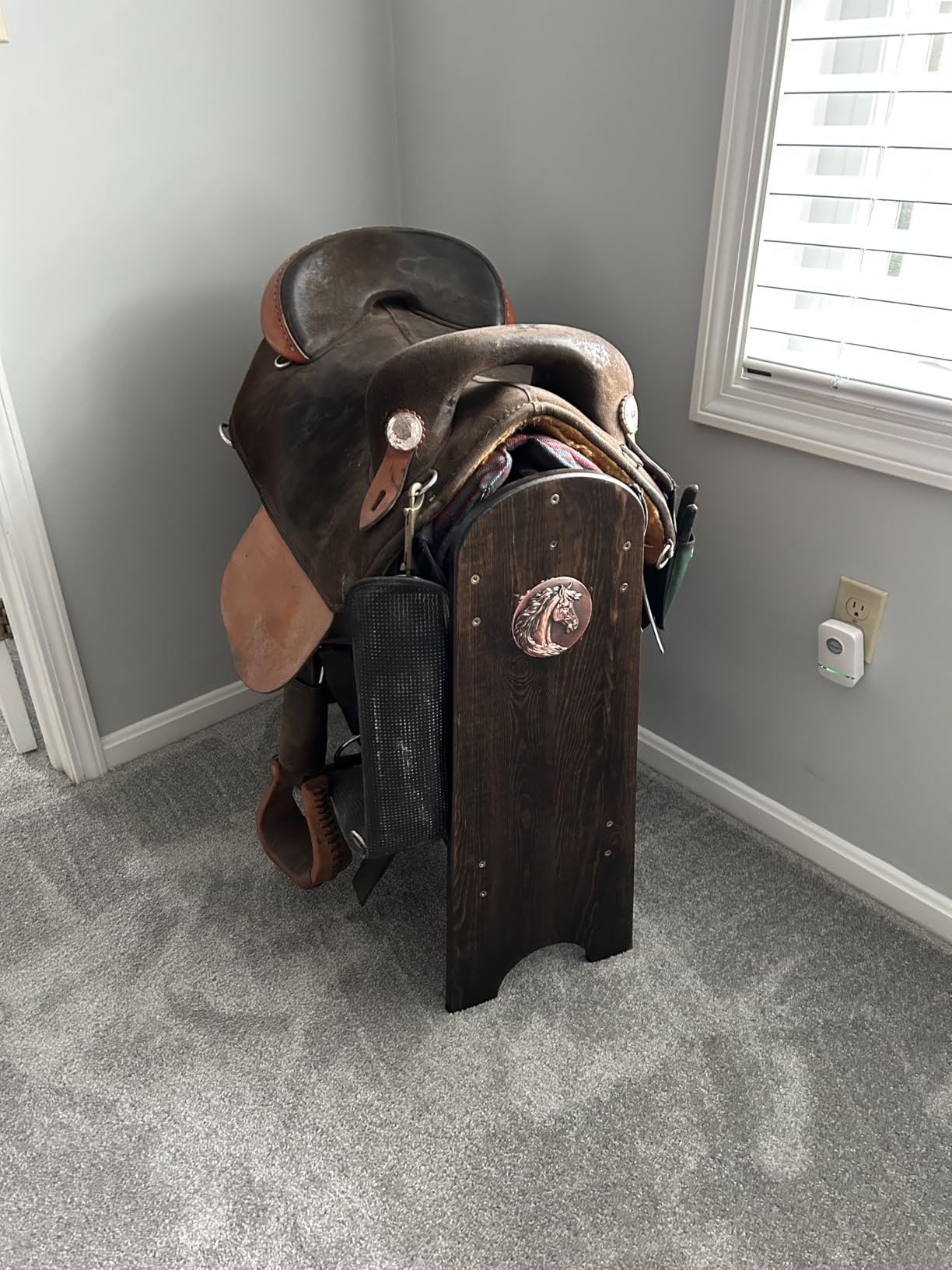 HOTCAN Pine Wood Saddle Rack | Ideal Saddle Stand for Horse Gear and Horse Tack Organizers | Suitable for Displaying Trophy Tack at Home | Compatible with English, Australian, Western Saddles (Walnut) customer photo 2