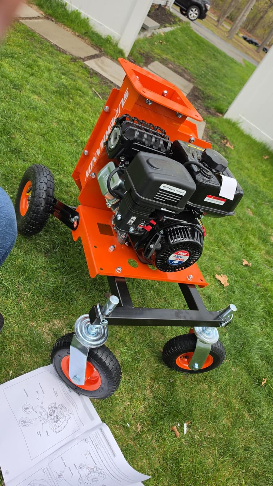 Leaf Vacuum & Wood Chipper - 7 HP 209CC Gas Engine, 10:1 Mulch Ratio, 6 Bushel Bag Capacity, Castor Wheels, Dual Function: Walk-Behind Leaf Vacuum Mulcher & Wood Chipper customer photo 1