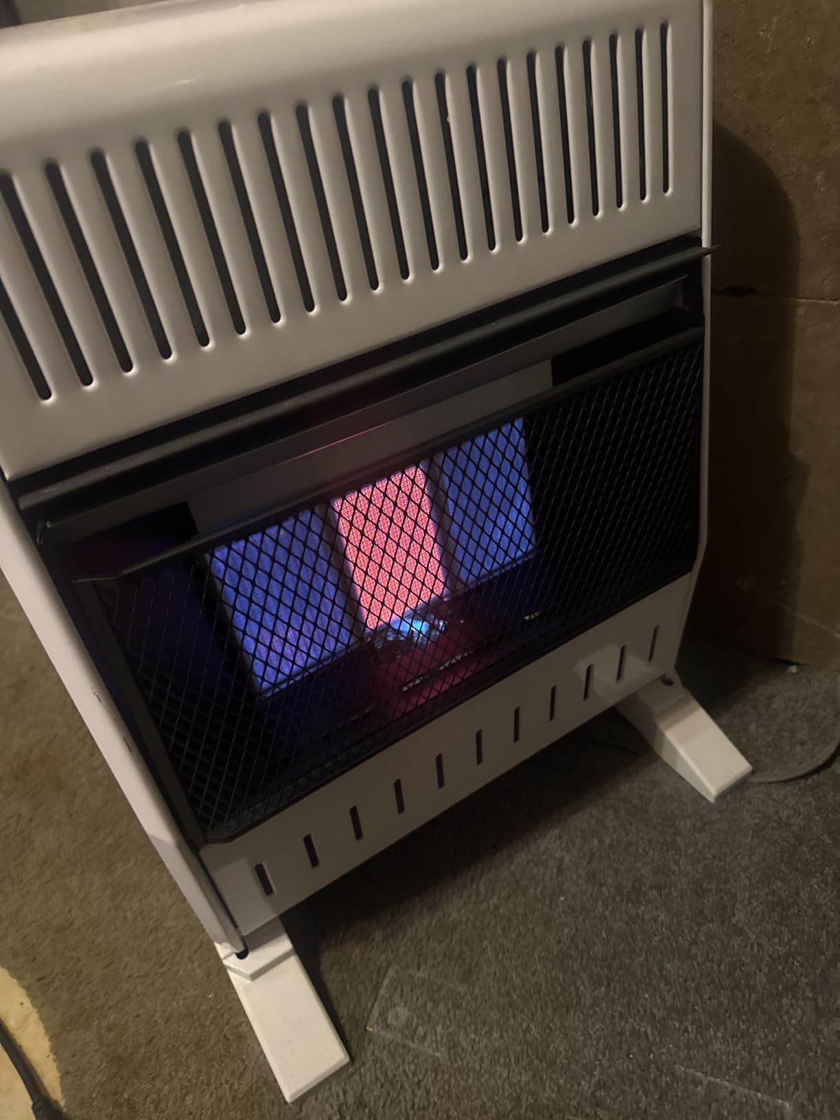 ProCom Heating Liquid Propane Ventless Infrared Plaque Heater With Base Feet - 15,000 BTU, Manual Control - Model# ML150HPA-B customer photo 2
