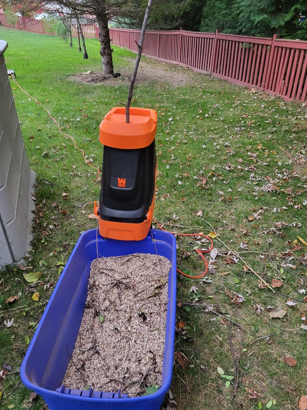 WEN 41119 Electric Wood Chipper and Shredder, 15-Amp customer photo 1