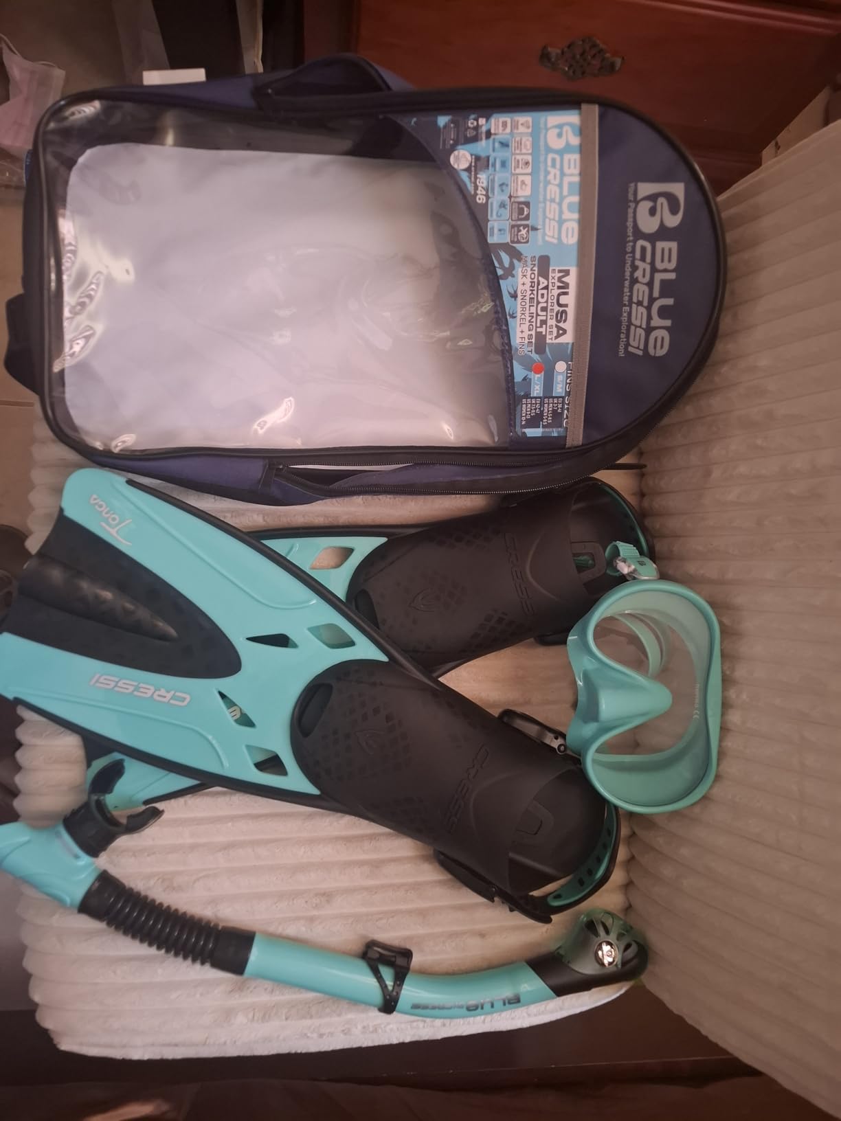 Cressi Explorer Snorkel Set - Lightweight and Easy to Use - Mask, Snorkel, and Tonga Fins- Designed in Italy by Cressi customer photo 2
