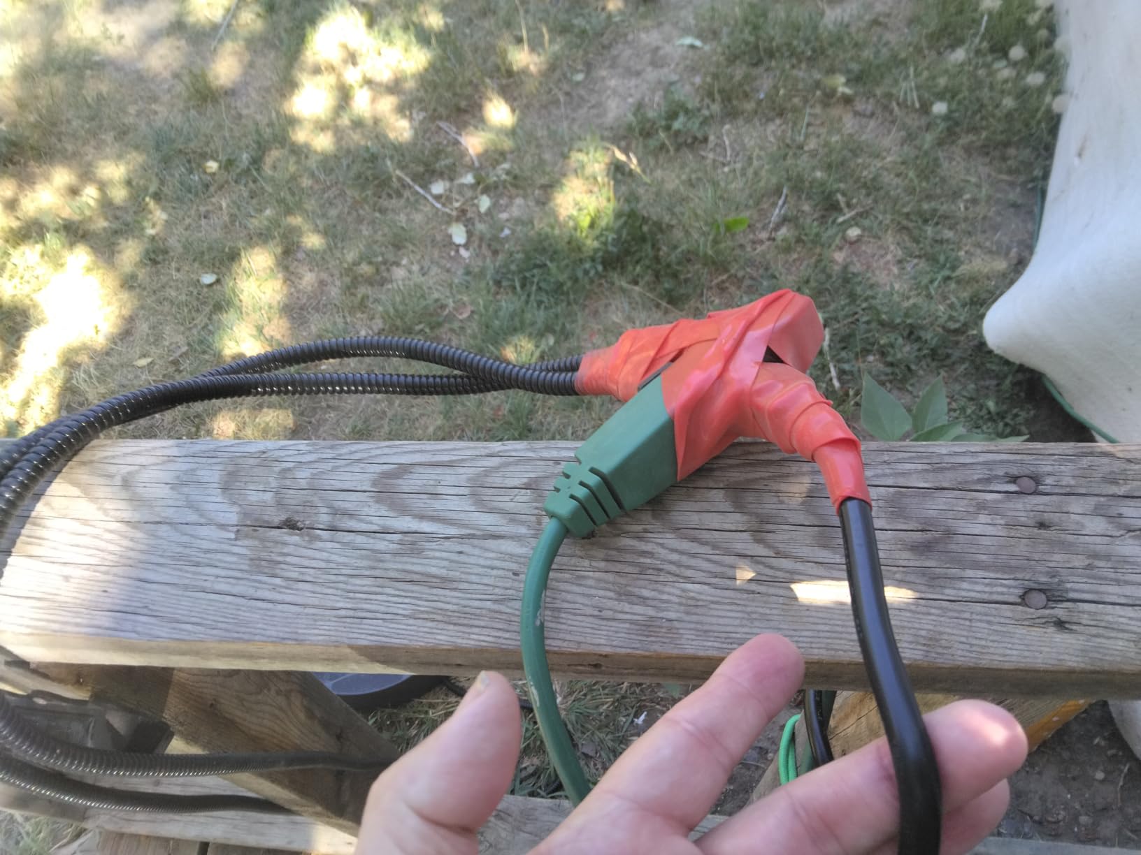 Skrizcable 16/3 50 FT Outdoor Extension Cord Waterproof, Weatherproof & Flame Retardant Black 3 Prong Power Cord Outside for Lawn & Garden, 13 Amps 1625 Watts 125 VAC 16AWG SJTW, ETL Listed customer photo 1