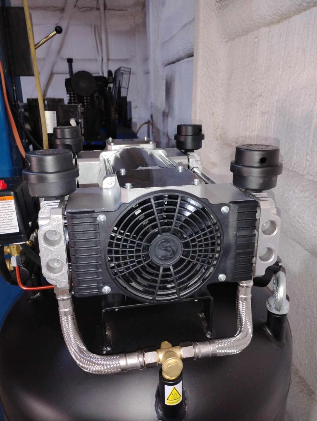 VEVOR 80 Gallon Air Compressor, 145PSI Oil Free Stationary Compressor Tank, 6.5HP 15.5SCFM@90 PSI, Quiet Compressor for Industrial Manufacturing, Workshops (220V/60Hz Single-Phase Power) customer photo 1