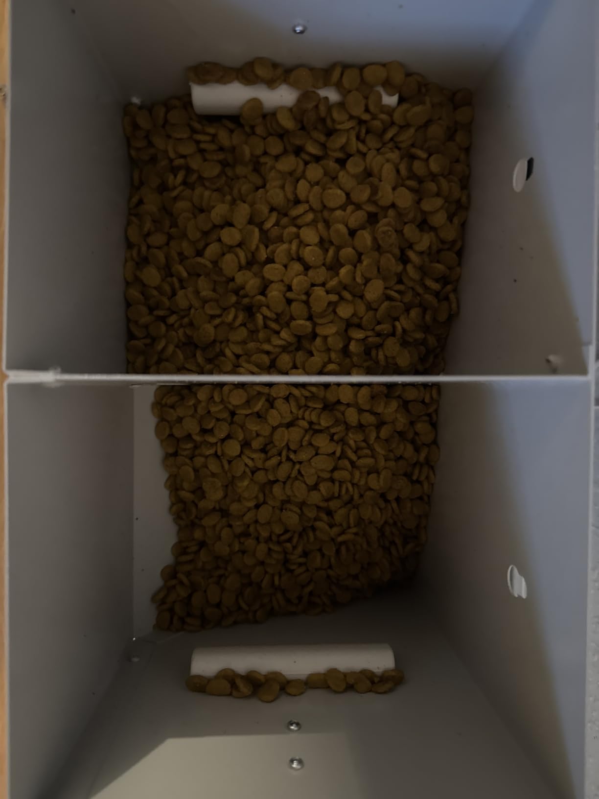 Automatic Cat Feeder Outdoor Dog Dry Food Dispenser Gravity Cat Feeder Pet Feeder for 2 Feral Barn Cats, 42cups/10L Dual customer photo 1