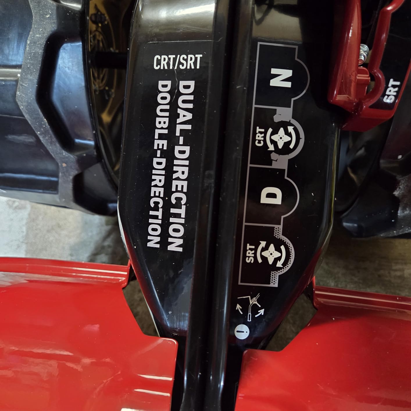 Earthquake 46059 Pioneer Dual Direction Rear Tine Tiller, Powerful 127cc 4-Cycle Briggs and Stratton Engine, Instant Reverse, 17
