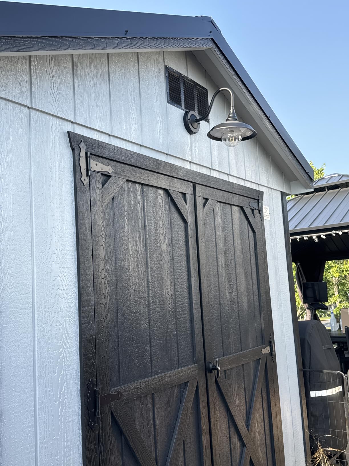 SIEDiNLAR Solar Barn Light Outdoor Aluminum 3 Modes Remote, 1 Pack Black | Gooseneck Wall Light Vintage Farmhouse Waterproof with Motion Sensor for Barn Garage Shed Chicken Coop Porch Entryway customer photo 2