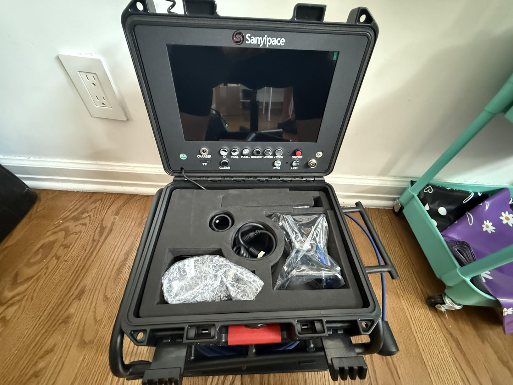 Sanyipace Sewer Camera Self-leveling with Locator, 512Hz Drain Camera with Distance Counter, Waterproof 100FT/30M Pipe Camera with 9