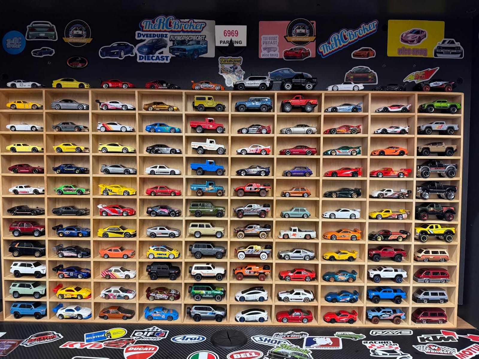 Hot Wheels Premium Car Culture Toyota Supra A70, Ronin Run 2, 1:64 Scale Die-Cast with Real Riders Tires customer photo 1