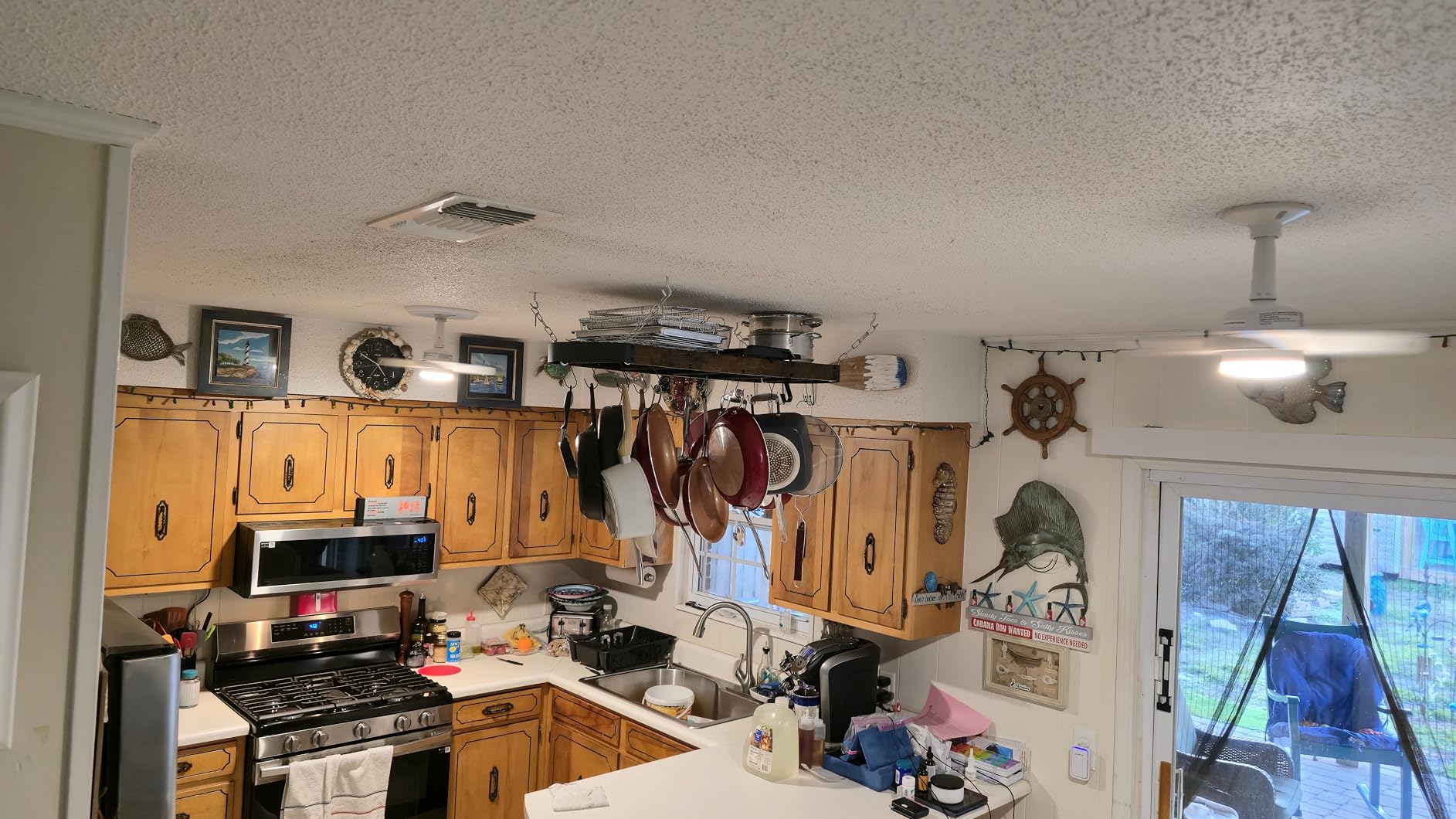 CHOEZON 31.7-Inch Hanging Pot Rack, Space-Saving Pot Hanger for Kitchen, Ceiling Pan Hanging Rack with 16 Detachable S Hooks, Sturdy Metal Frame, Industrial Style, Rustic Brown and Black TPR09BF customer photo 2